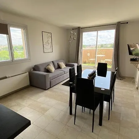 Belle Vue De Lognes- 15min Disney/ 5min Gare / Parking Gratuit Apartment
